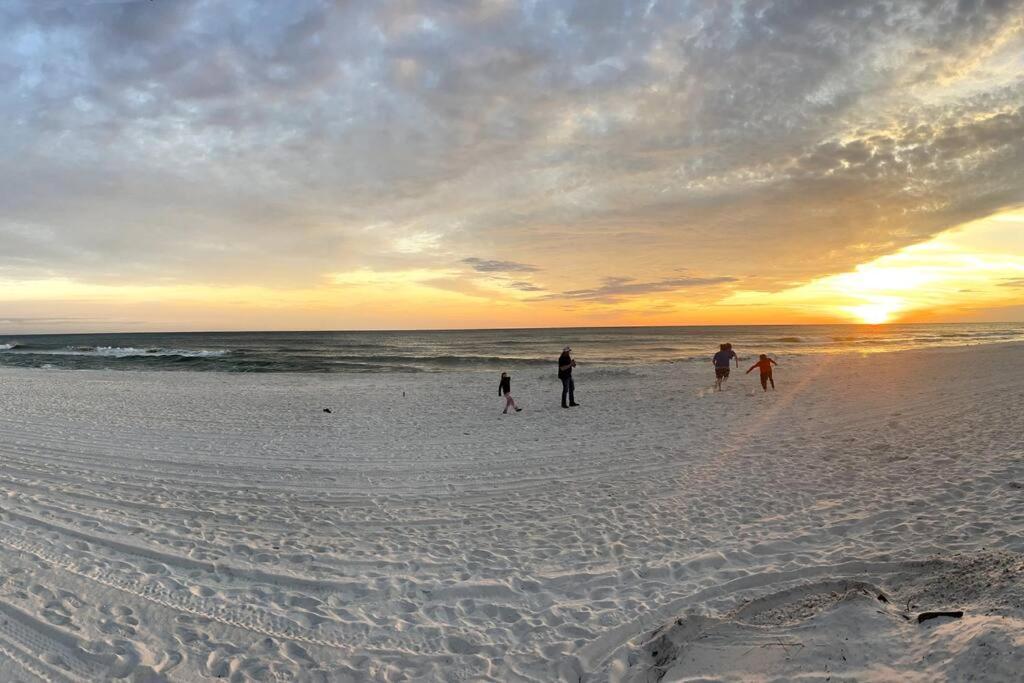 Lazy Palm 4 Pools Short Walk To Beach! Sleeps 5! Panama City Beach Esterno foto