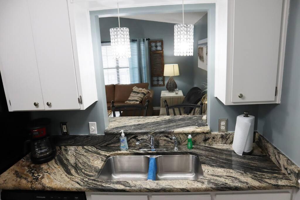 Lazy Palm 4 Pools Short Walk To Beach! Sleeps 5! Panama City Beach Esterno foto